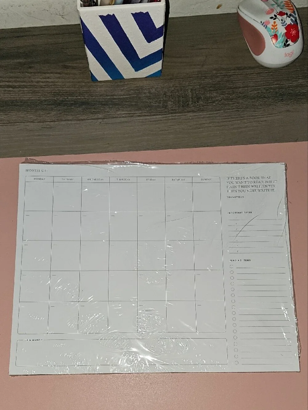 NIP G&C Legal Pad and Undated Monthly Calendar